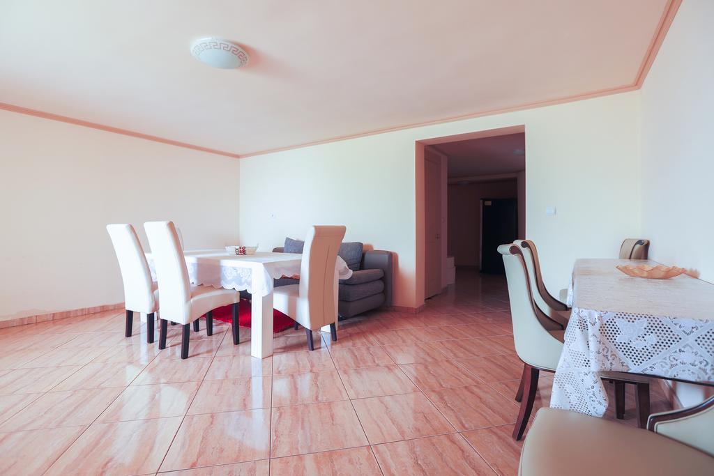 Hotel Casa Iulia Haţeg Esterno foto