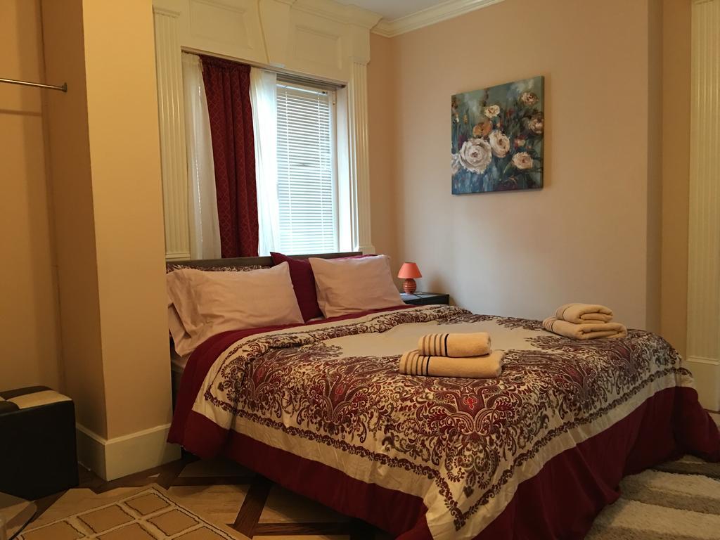Hotel Casa Iulia Haţeg Esterno foto