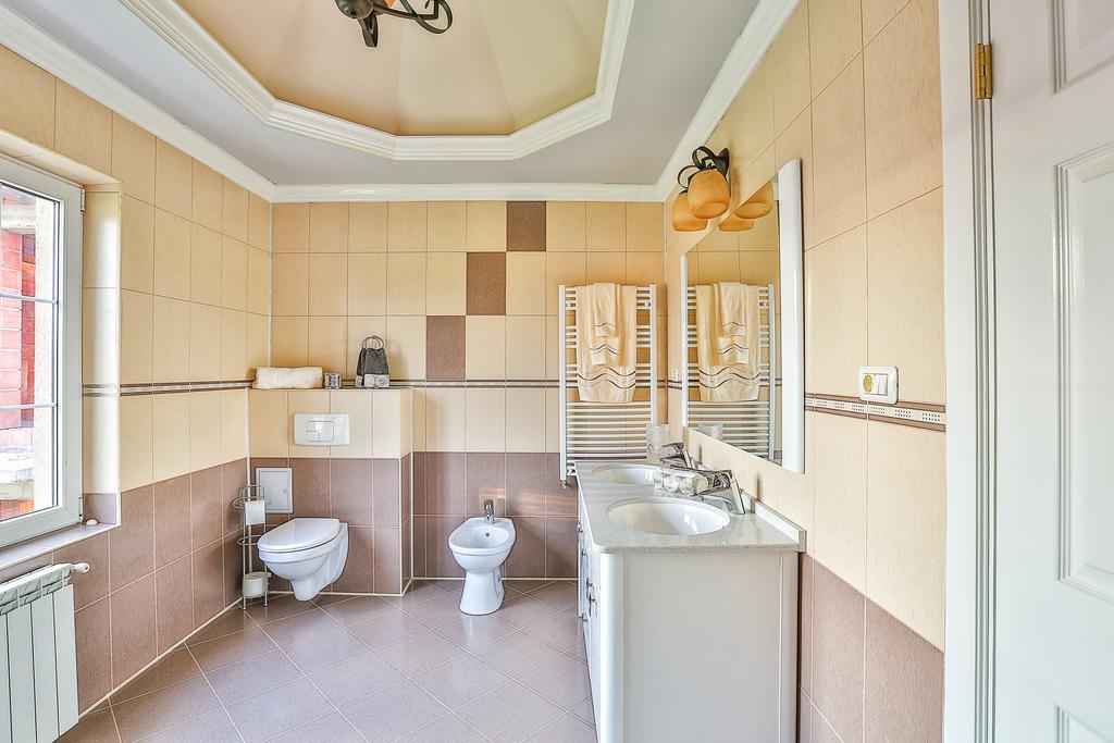 Hotel Casa Iulia Haţeg Esterno foto